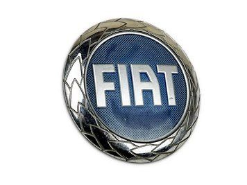 Емблема решітки радіатора Fiat Doblo б/у 46832366 46832366S фото